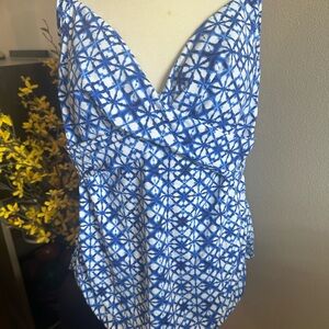 Blue and White Patterned Underwire Swim Top